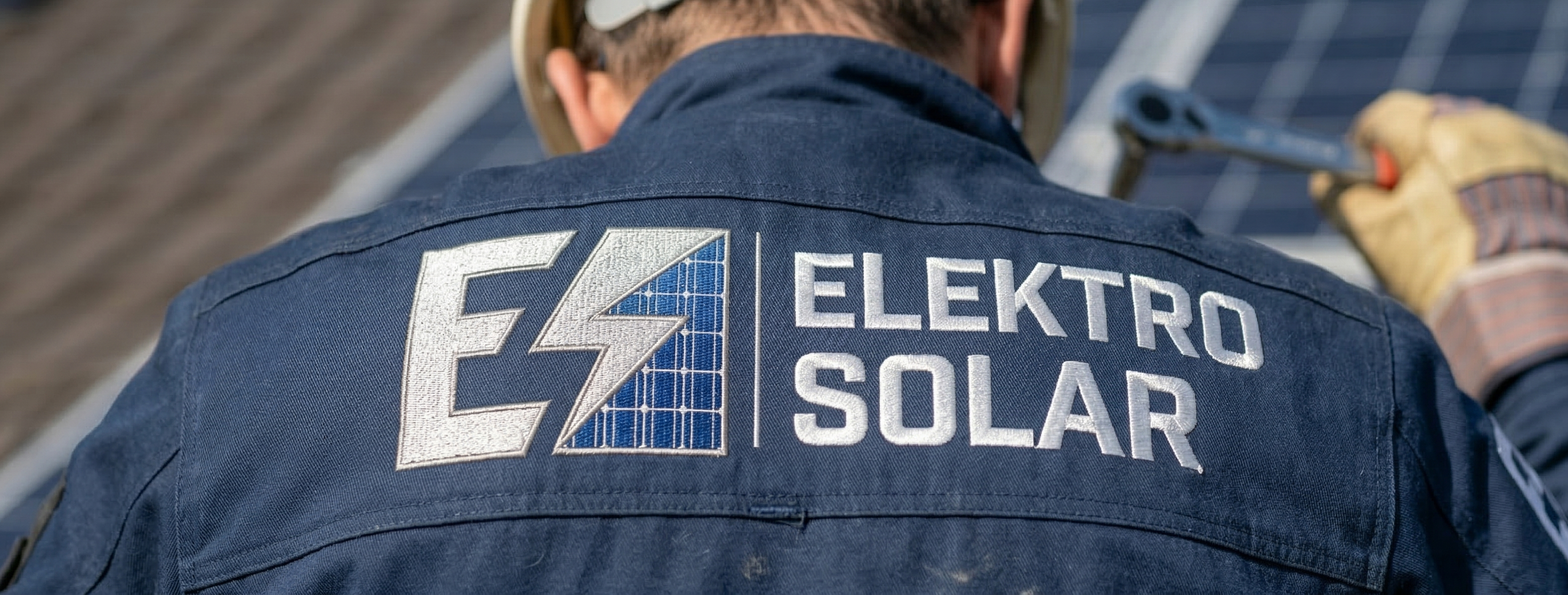 Detalj Elektro Solar uniforme sa logotipom
